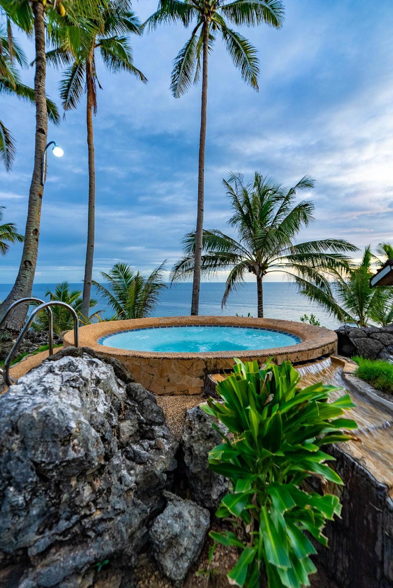 Blue Star Dive And Resort Anda  Extérieur photo